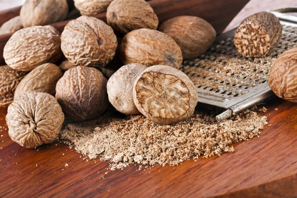 Nutmeg &#8211; description of the nut. Health benefits and harms