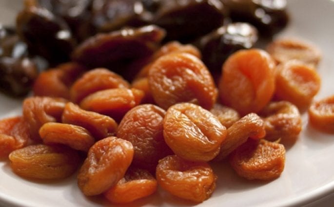 Apricots Dried - ကယ်လိုရီပါဝင်မှုနှင့်ဓာတုဖွဲ့စည်းမှု