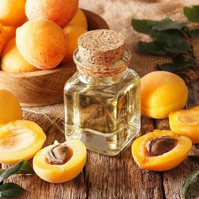 Apricot kernel oil &#8211; description of the oil. Health benefits and harms