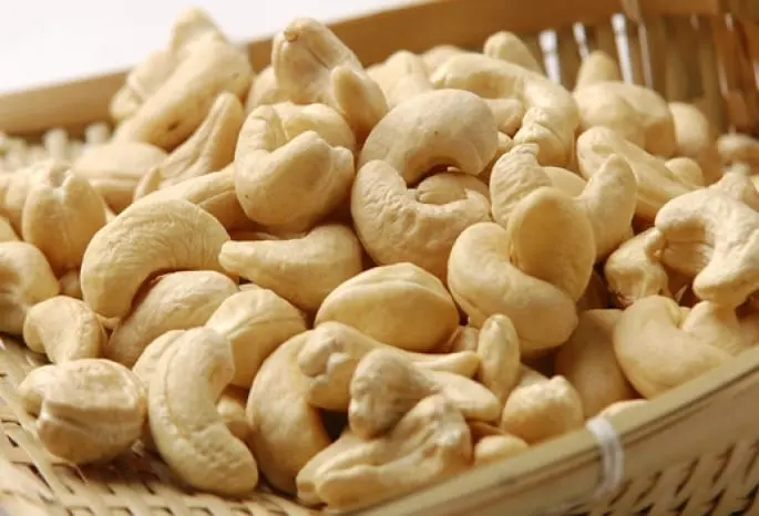 Cashew &#8211; calorie content and chemical composition