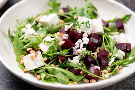 Beet Salad with cheese and garlic &#8211; calorie content and composition