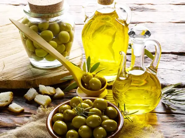 Olive oil &#8211; oil description. Health benefits and harms