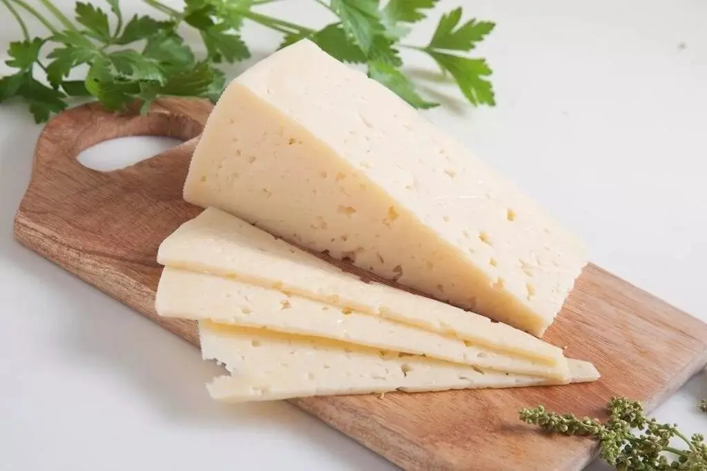 Cheese &#8211; product description. 40 most popular types of cheese