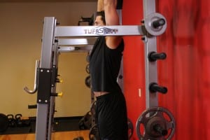 Lifting the legs in vis on the crossbar