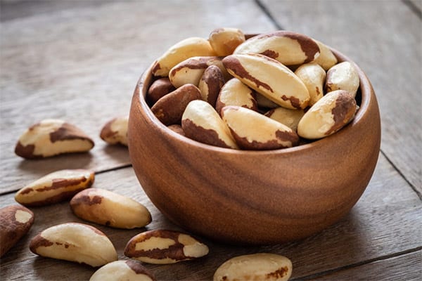 Brazil nut &#8211; description of the nut. Health benefits and harms