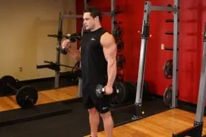 Alternately lifting dumbbells for biceps grip &#8220;hammer&#8221;