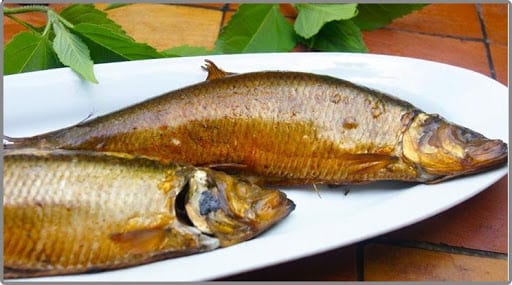 烟熏鲱鱼–卡路里含量和化学成分