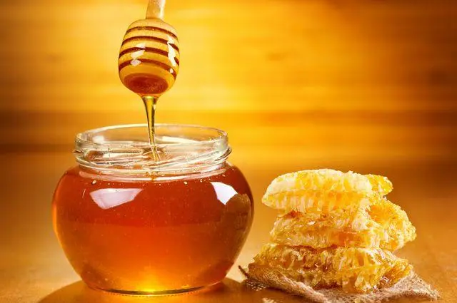 Honey &#8211; description of a food product. Health benefits and harms