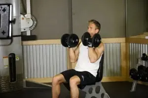 dumbbell Bench press from Arnold Schwarzenegger