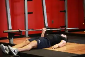 Bench with one hand in the prone position