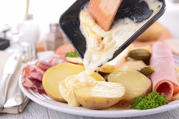 Kitchen assistants: what is raclette?