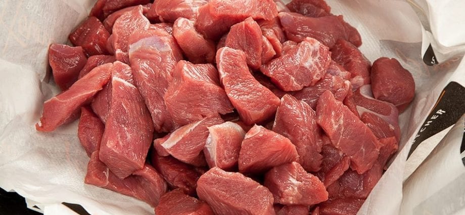 羔羊，臀部和肩膀，僅瘦肉，切成丁–卡路里和營養成分