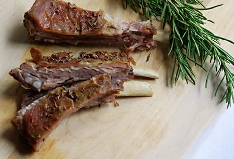 Lamb, rib, lean only, roasted on an open fire &#8211; calories and nutrients