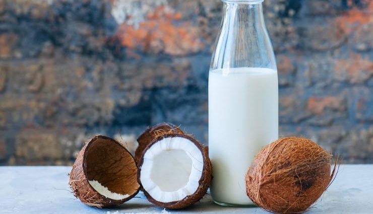 Зашто бисте требали пити кокосово млеко