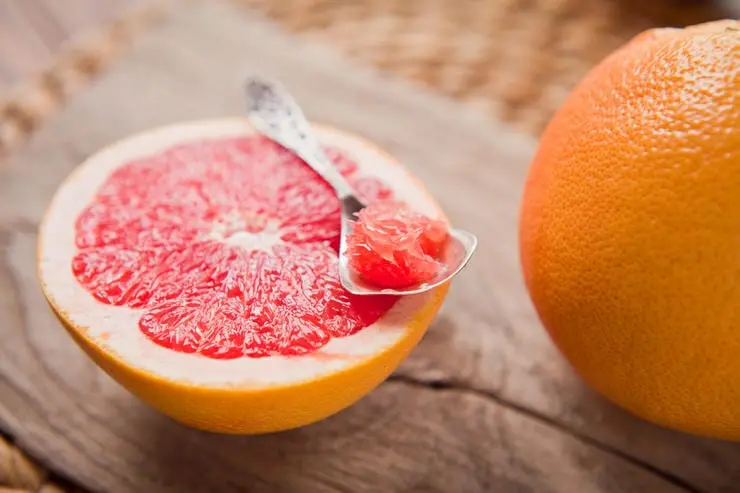 3 reasons to eat grapefruit every day