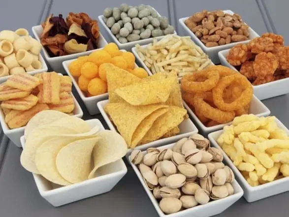 Snacks calories and nutrients