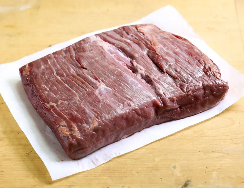 Beef, flat brisket, 1/8 ″ meat with fat, braised