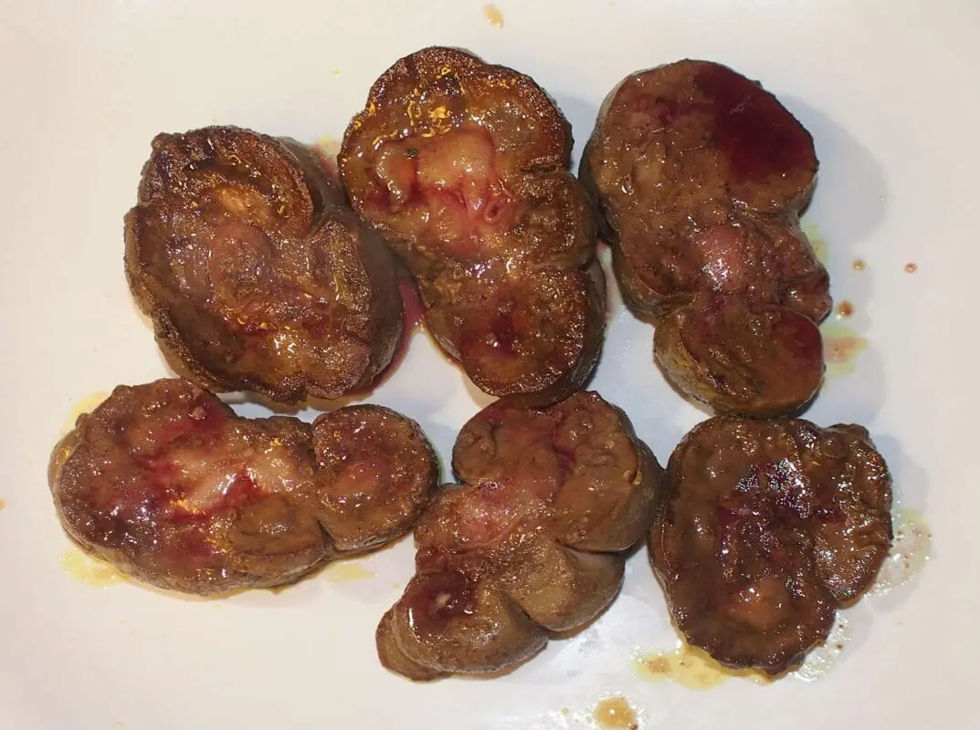 Beef kidneys fried in sauce, 1-418