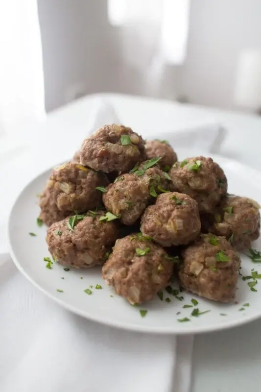 Beef, minced meatballs, 90% lean meat / 10% fat, pan fried