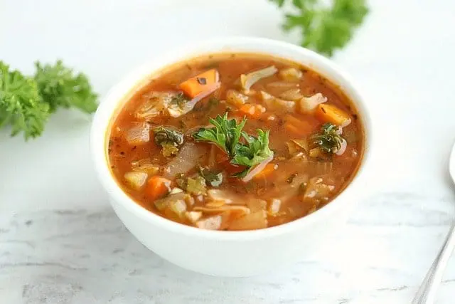 Boyar cabbage soup recipe. Calorie, chemical composition and nutritional value.