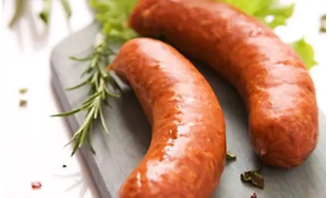 Calorie Beef, sausages, fresh, cooked. Chemical composition and nutritional value.