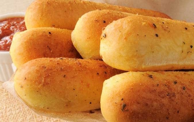 Calorie Breadsticks, simple. Chemical composition and nutritional value.