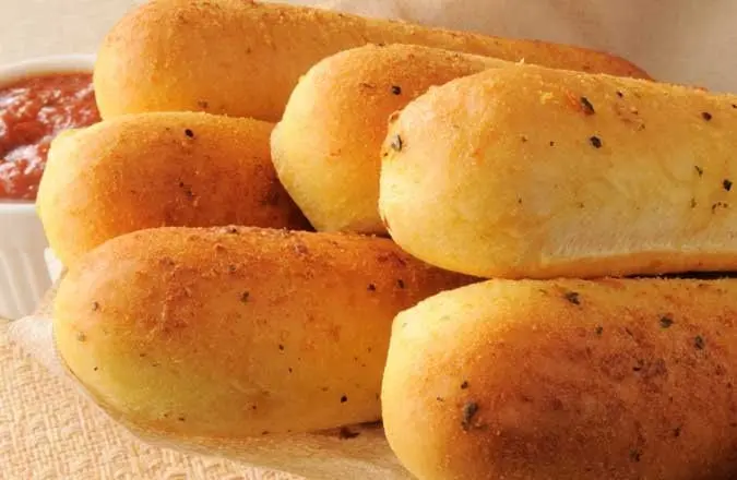 Calorie Breadsticks, simple. Chemical composition and nutritional value.