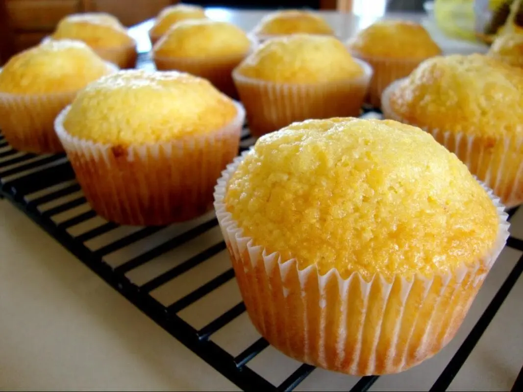 Calorie content Corn muffins, industrial production. Chemical composition and nutritional value.