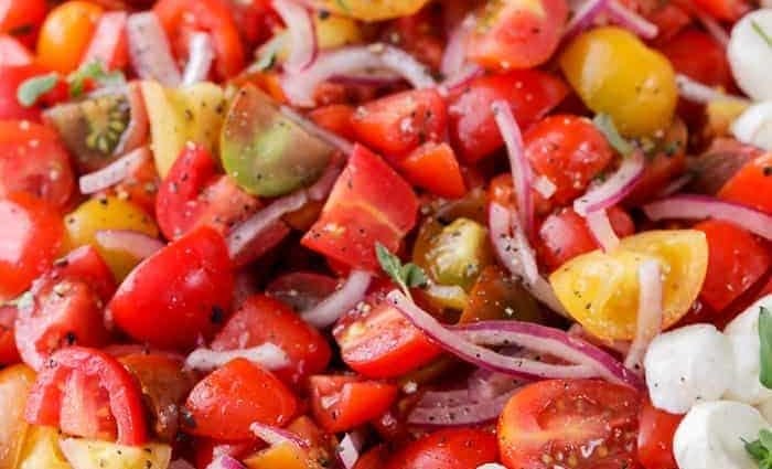 Kaloriengehalt Frischer Tomatensalat 1-62. Chemische Zusammensetzung und Nährwert.