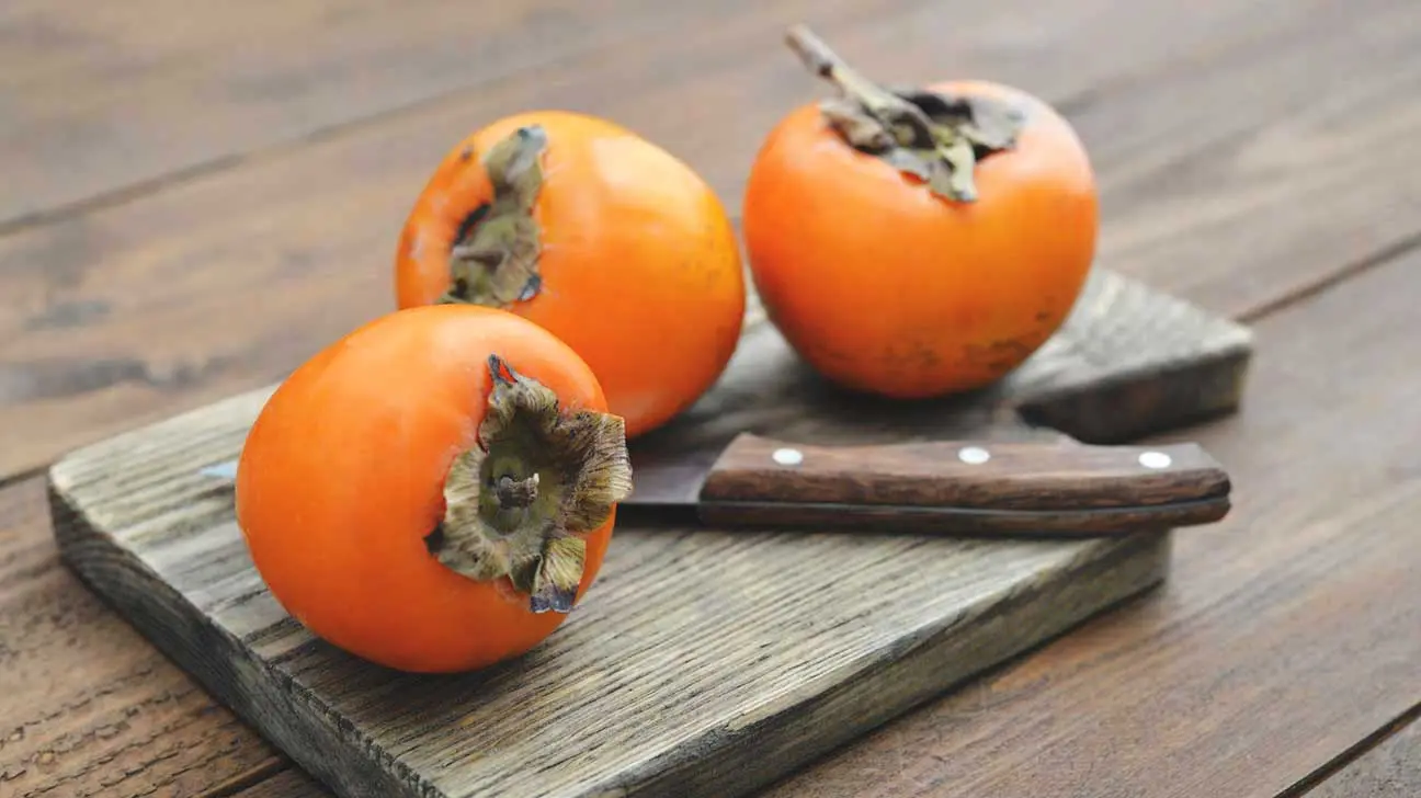 2 persimmons a day &#8211; and health will improve on six points