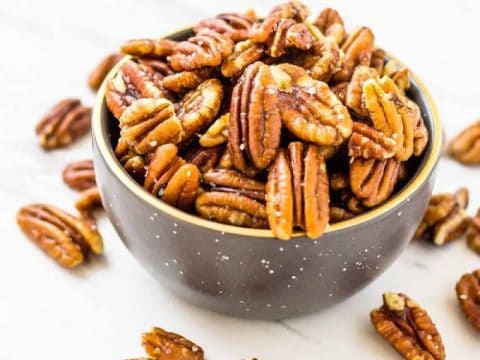 Calorie content Pecan, nut fried in oil, no salt. Chemical composition and nutritional value.