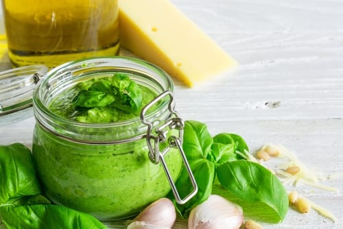 Calorie content Pesto sauce, ready to eat, shelf stable. Chemical composition and nutritional value.