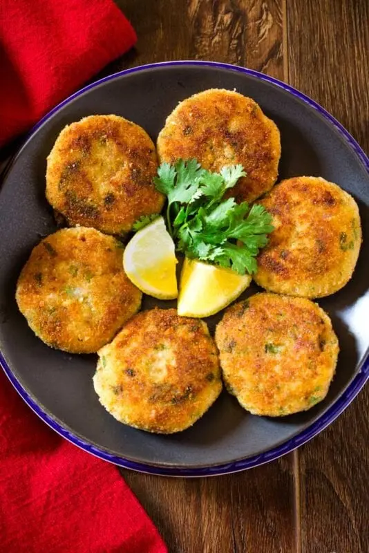 Recipe Potato cutlets baked with mushroom or sour cream sauce. Calorie, chemical composition and nutritional value.