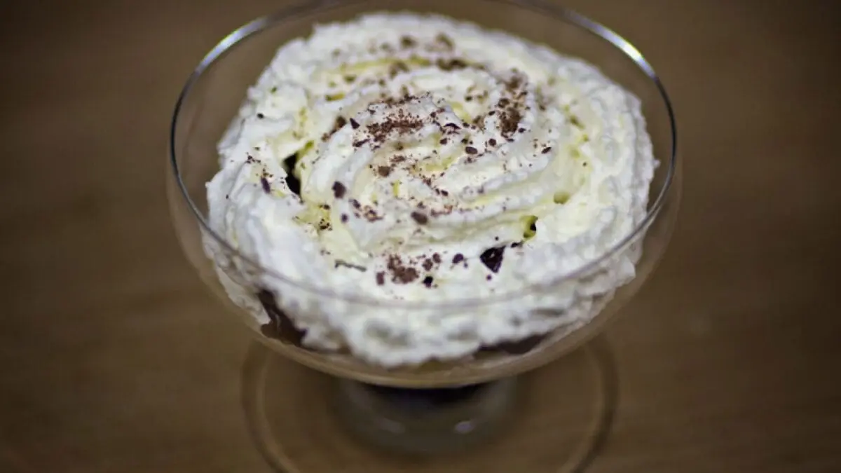 Recipe Prunes with whipped cream or sour cream. Calorie, chemical composition and nutritional value.