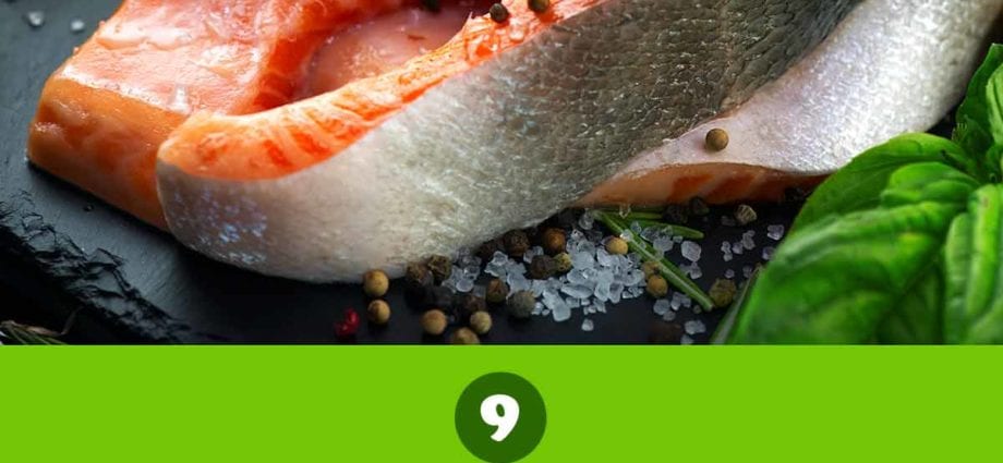 卡路里含量虹鳟鱼在农场繁殖。 化学成分和营养价值。