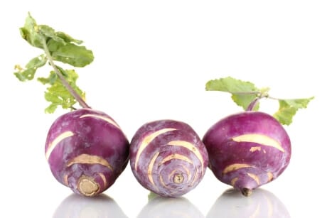 មាតិកាកាឡូរី Turnips ជាមួយឱសថក្លាសេឆ្អិនជាមួយអំបិល។ សមាសធាតុគីមីនិងតម្លៃអាហារូបត្ថម្ភ។