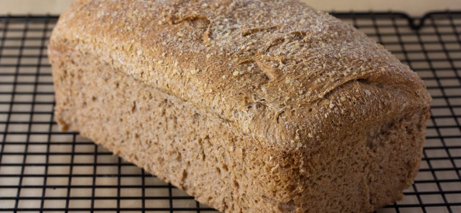 Calorie content Wheat bread made from premium flour. Chemical composition and nutritional value.