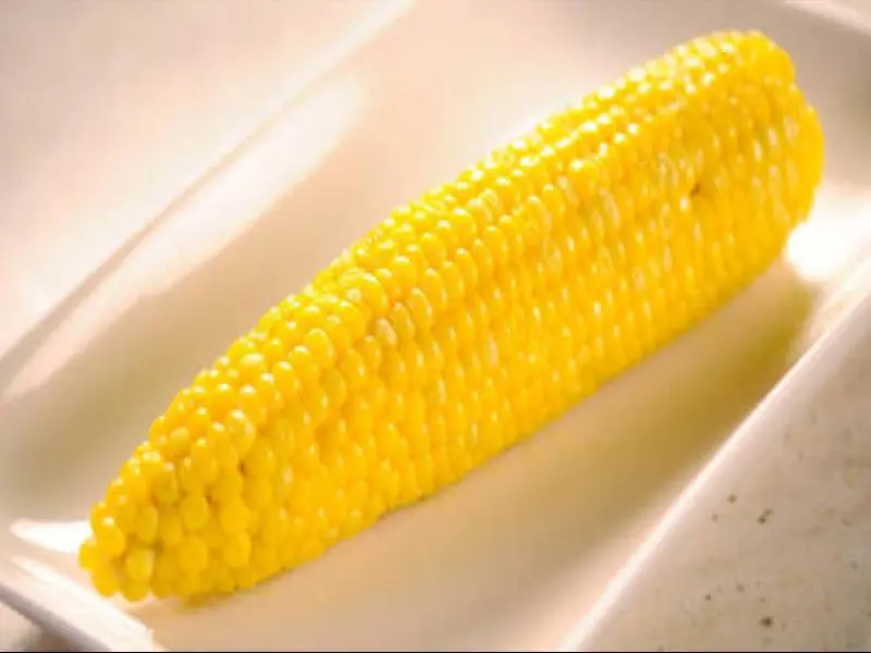 Calorie content Yellow sugar corn, on the cob, frozen, boiled, with salt. Chemical composition and nutritional value.