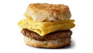 Calorie McDONALD&#8217;S, biscuit with bacon, egg and cheese. Chemical composition and nutritional value.