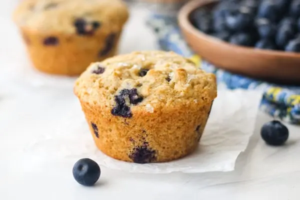 Calorie Muffins, with blueberries, toaster, toasted. Chemical composition and nutritional value.