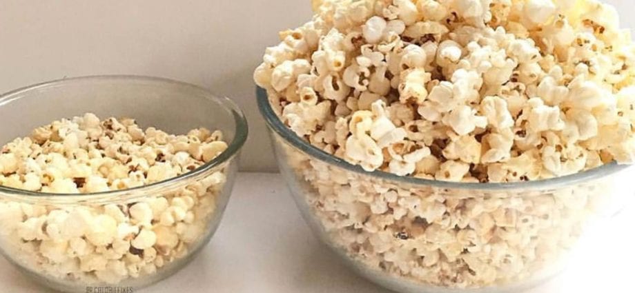 Popcorn cu calorii, gătit cu unt, nesărat. Compoziția chimică și valoarea nutrițională.