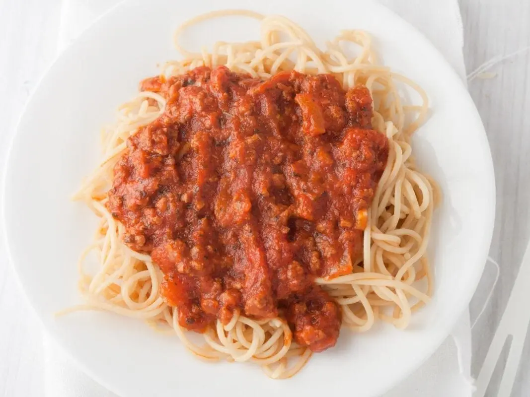 Calorie Spaghetti, with meat sauce, frozen. Chemical composition and nutritional value.