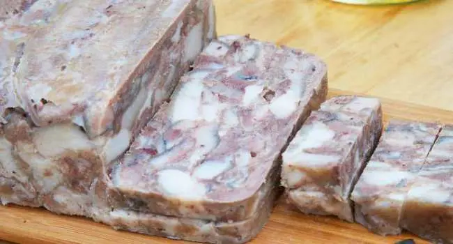 Calorie Zelts, from pork. Chemical composition and nutritional value.