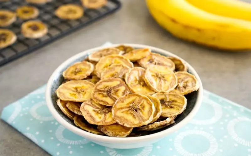 Calories Dried (dehydrated) bananas or banana powder. Chemical composition and nutritional value.