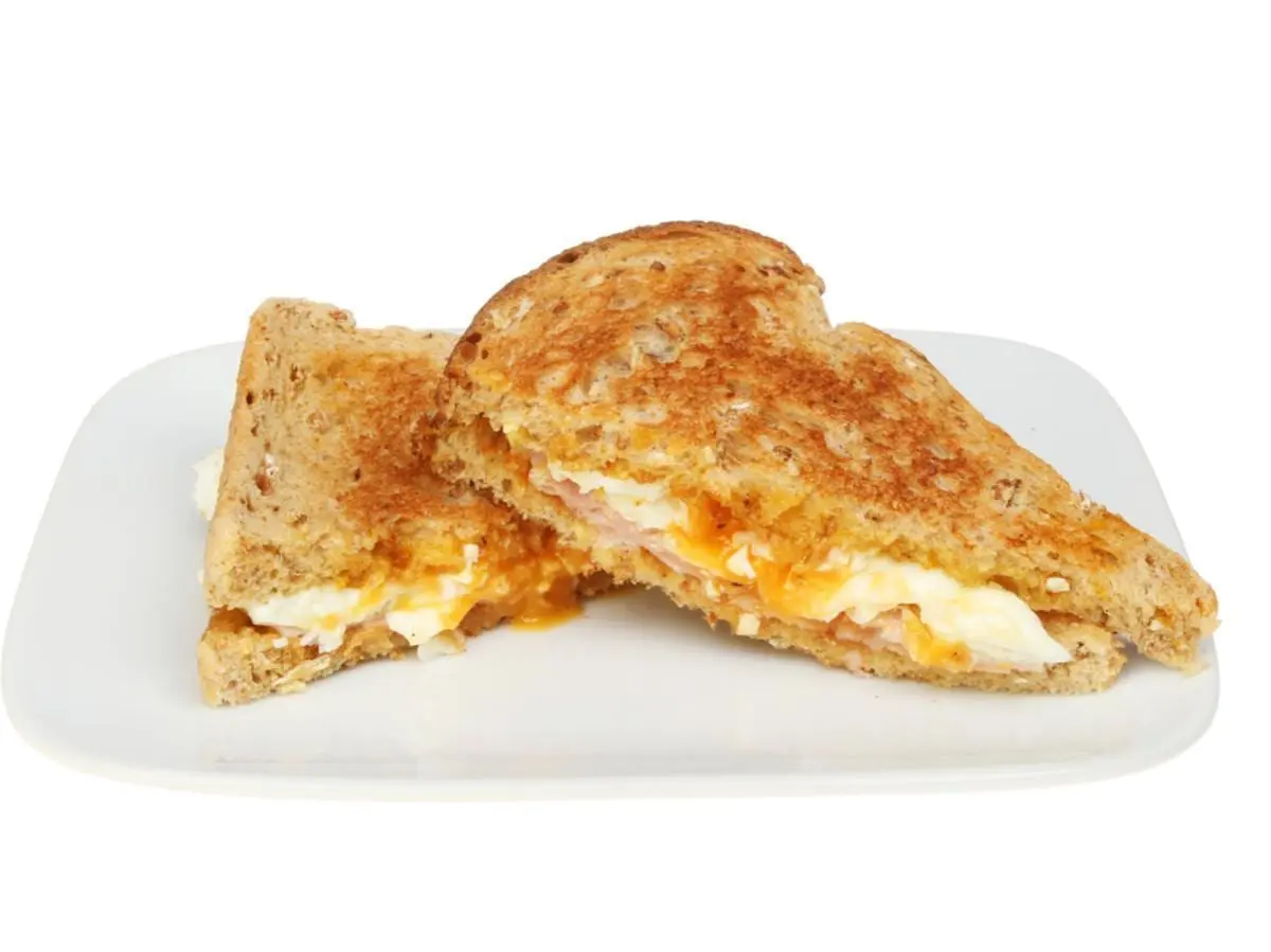 Calories Sandwich with egg, cheese and sausage &#8220;Griddle Cak&#8221;. Chemical composition and nutritional value.