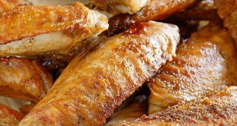 热量土耳其，鸡，翅膀，烤。 化学成分和营养价值。