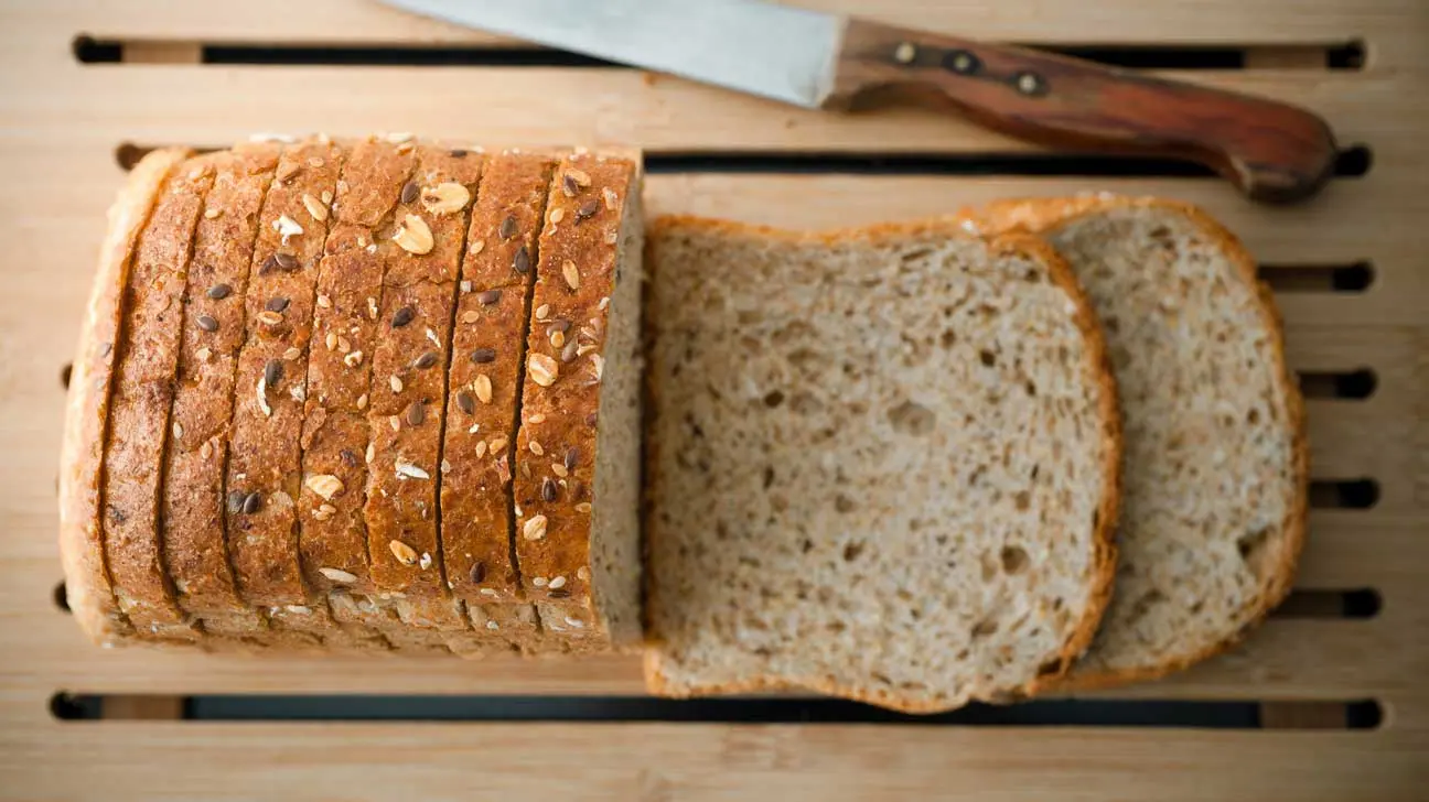 Calories Wheat bread made from sprouted grains. Chemical composition and nutritional value.