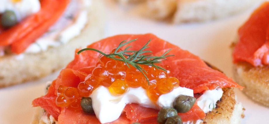 Canape recipe with caviar, salmon and sturgeon. Calorie, chemical composition and nutritional value.
