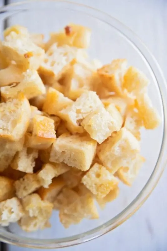 Cheese croutons recipe. Calorie, chemical composition and nutritional value.