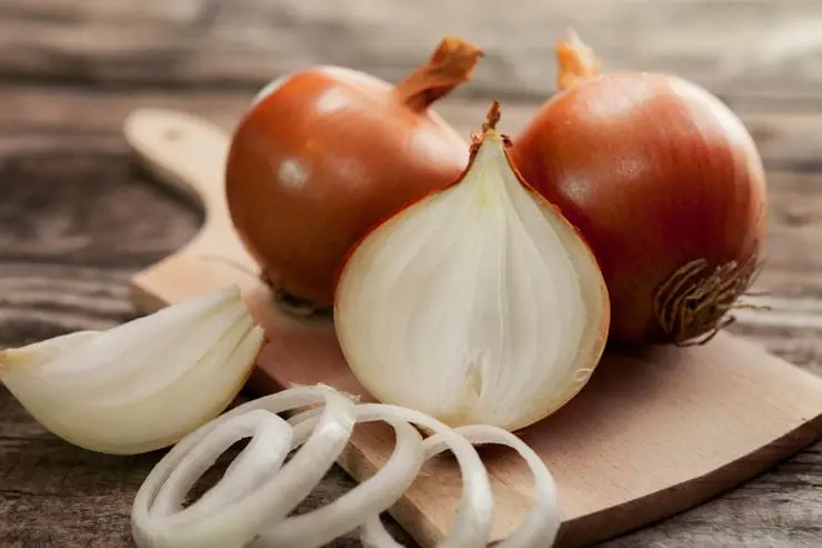 5 reasons to eat onion